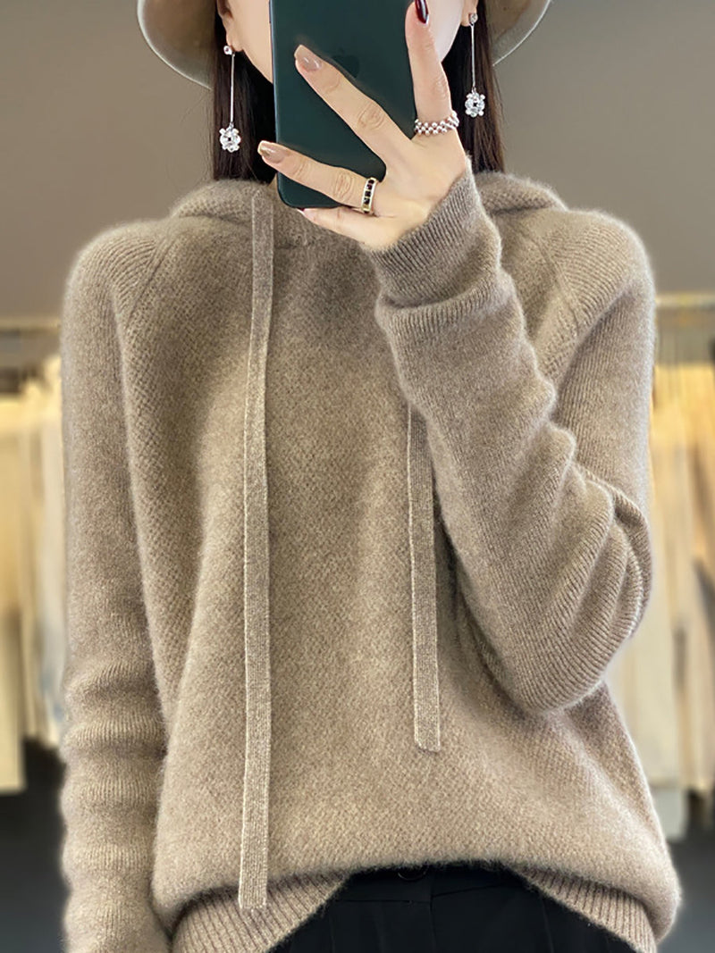 Effortlessly Elegant Sweater with a Timeless Design