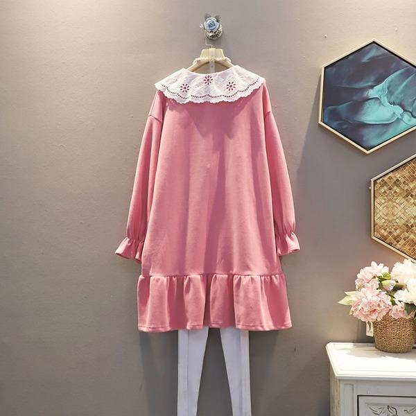 A Vintage Style Pullover with Delicate Timeless Details