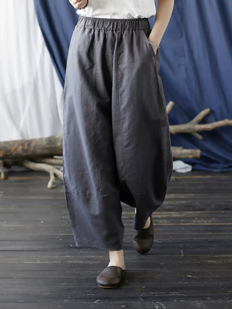 Classic Vintage Pants with a Flattering Fit