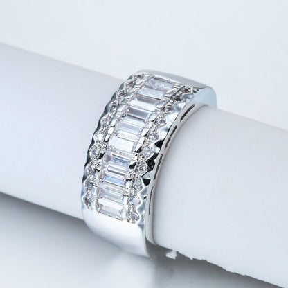 Klassisk Ring med tidløs elegance