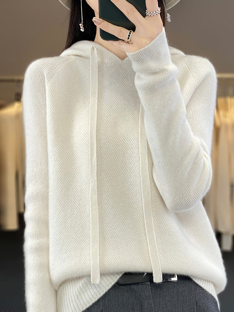 Effortlessly Elegant Sweater with a Timeless Design