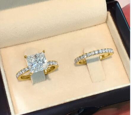 Fantastisk Guld Smykkesæt til daglig brug