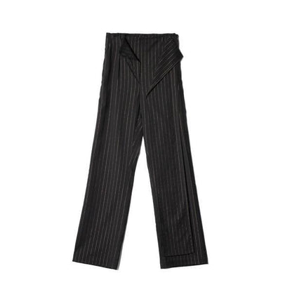 Well Tailored Pants with a Graceful Silhouette