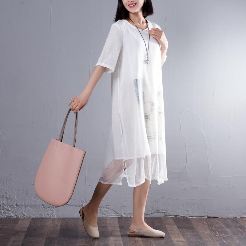 Beautifully Finished Dress in a Timeless Design