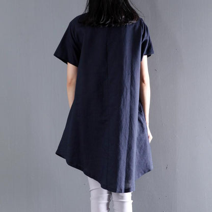 Well Tailored Blouse with a Graceful Silhouette