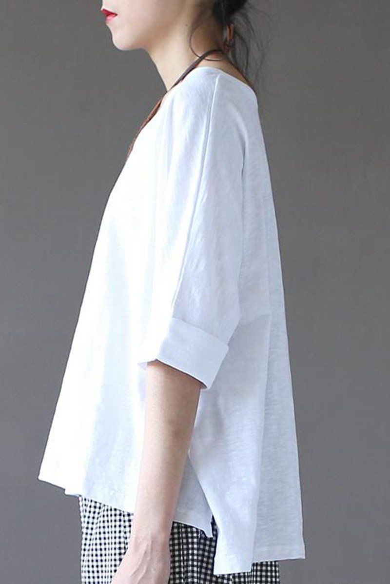 Classic Vintage T-Shirt with a Flattering Fit
