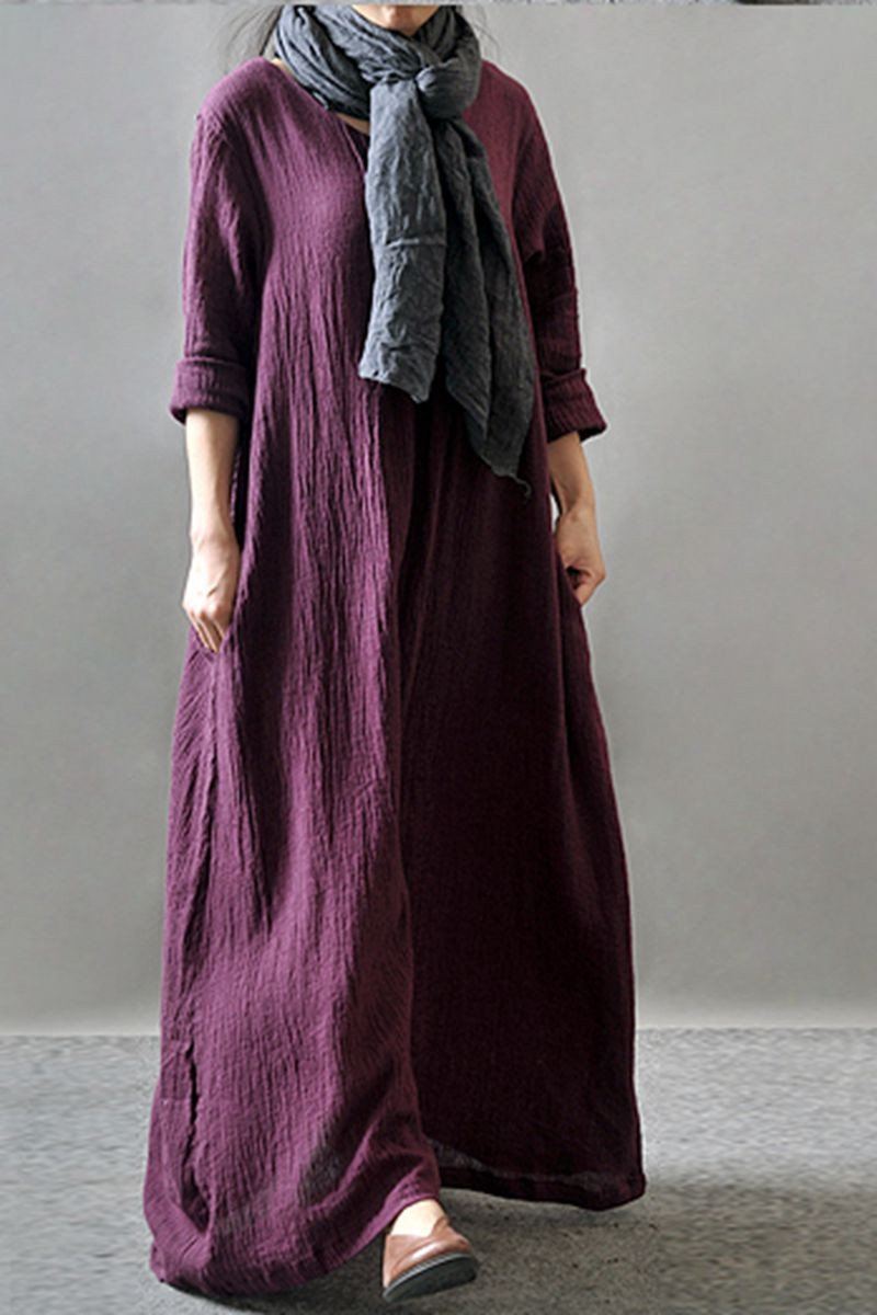 Beautifully Finished Dress in a Timeless Design