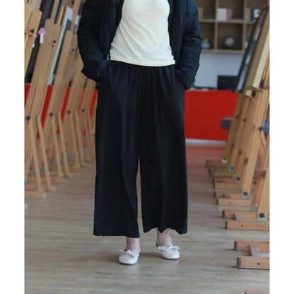 Sophisticated Trousers with a Clean Classic Look