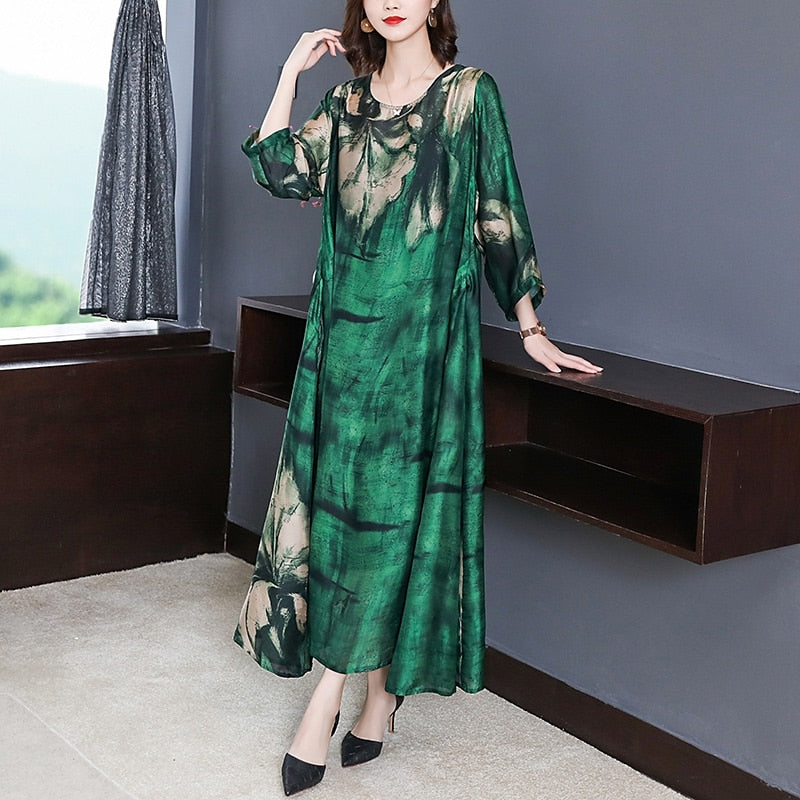 Classic Vintage Dress with a Flattering Fit