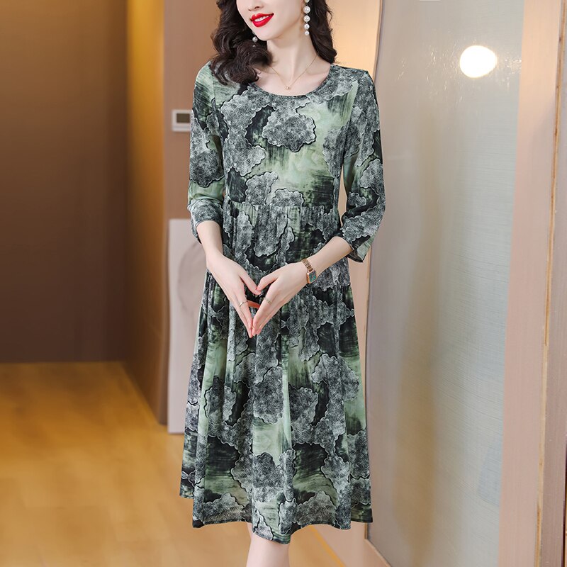 Beautifully Crafted Dress in a Classic Style