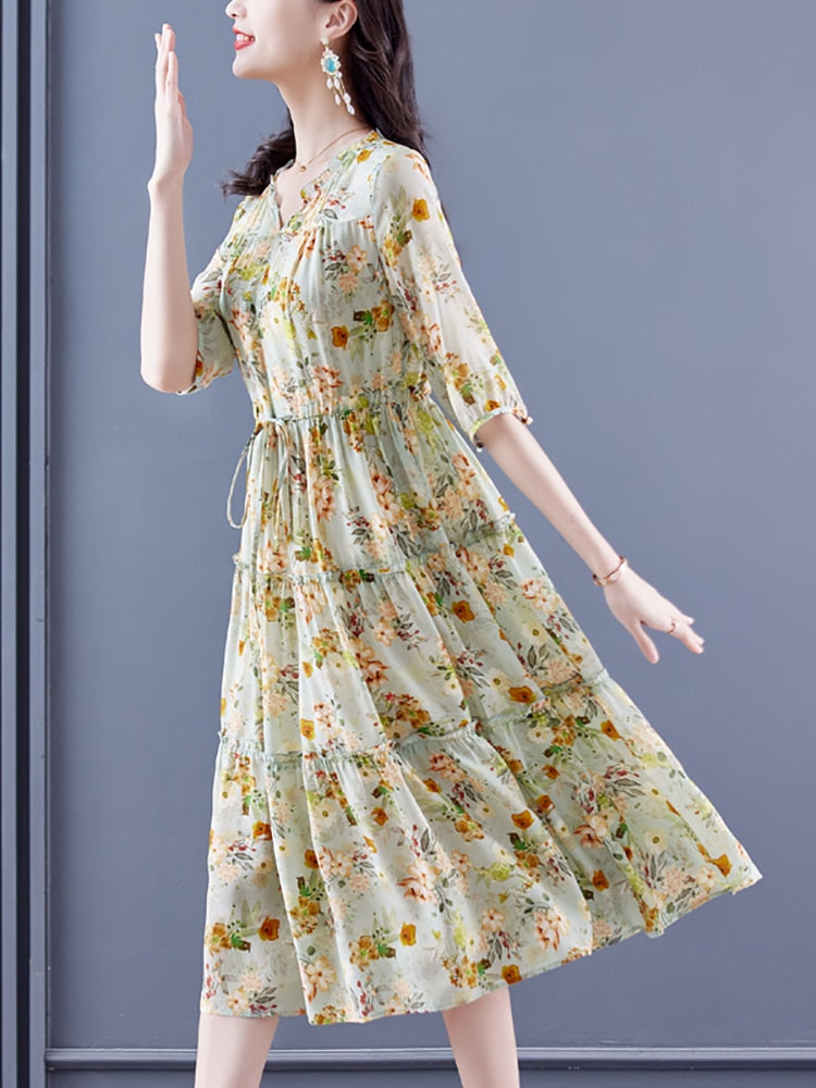 Classic Vintage Dress with a Flattering Fit