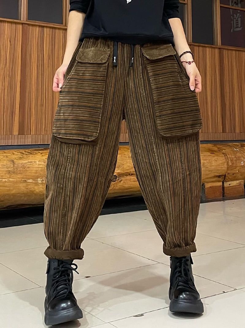 Effortlessly Elegant Pants with a Timeless Design