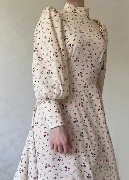 Classic Vintage Dress with a Flattering Fit