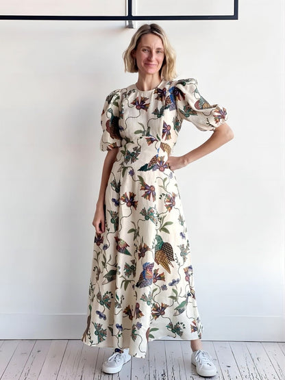 Gracefully Styled Dress for Any Occasion