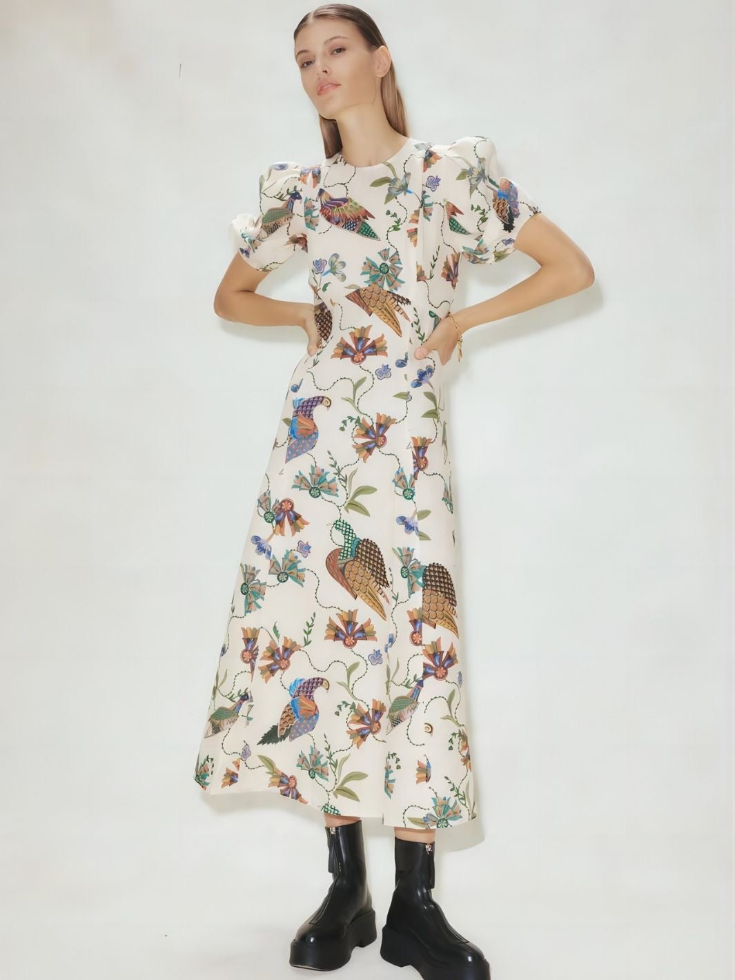 Gracefully Styled Dress for Any Occasion