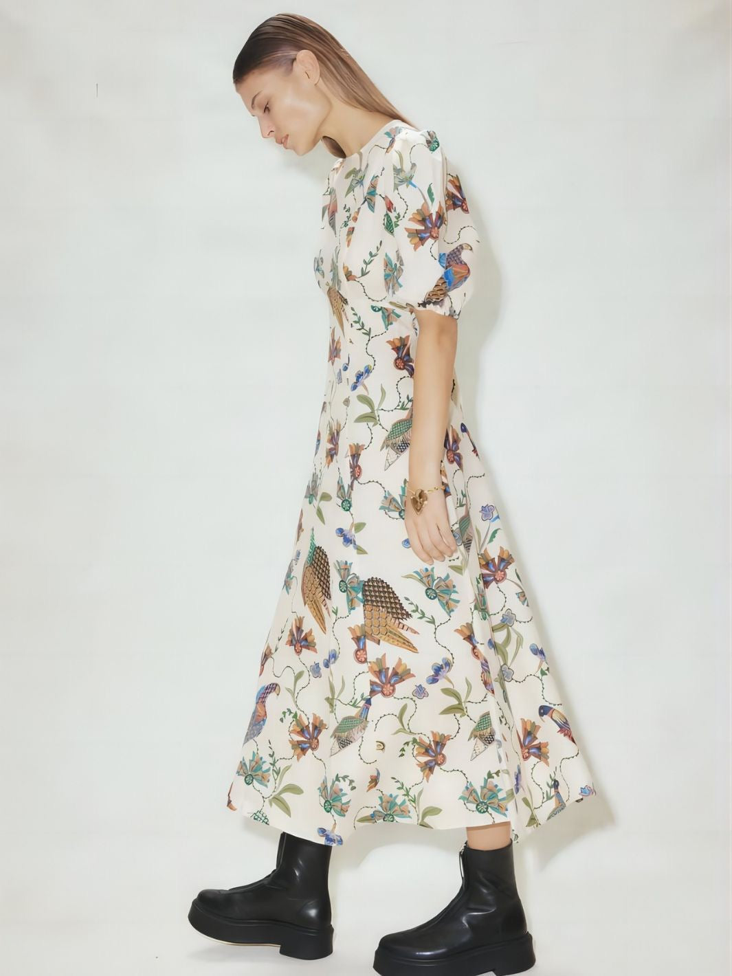 Gracefully Styled Dress for Any Occasion