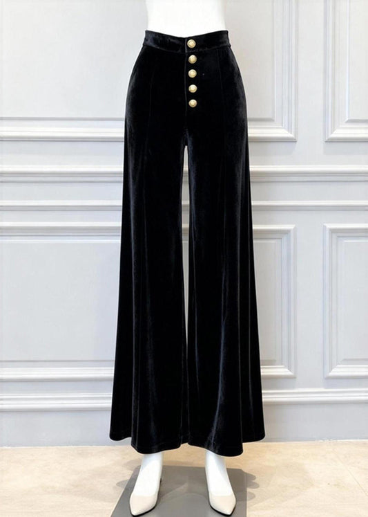 Effortlessly Elegant Pants with a Timeless Design