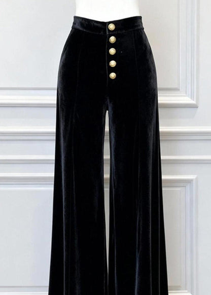 Effortlessly Elegant Pants with a Timeless Design