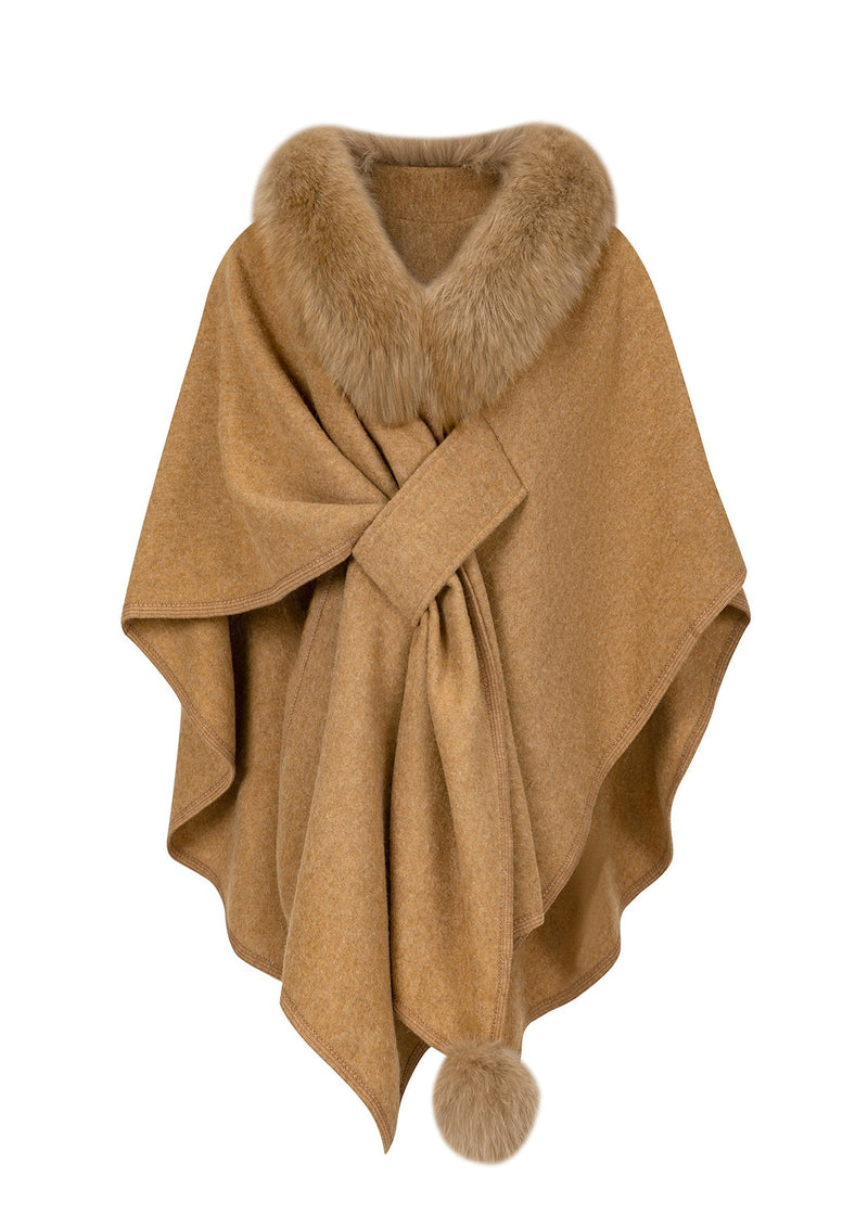 Well Tailored Coat with a Graceful Silhouette