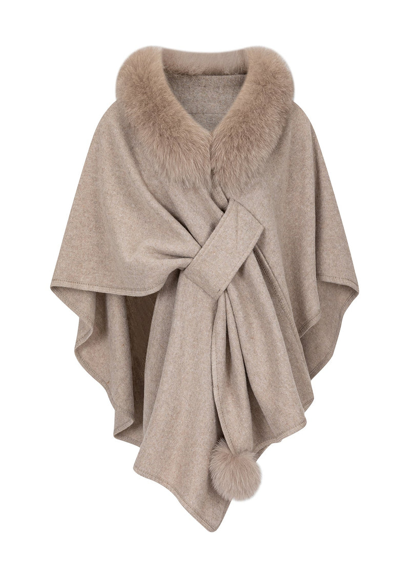 Well Tailored Coat with a Graceful Silhouette