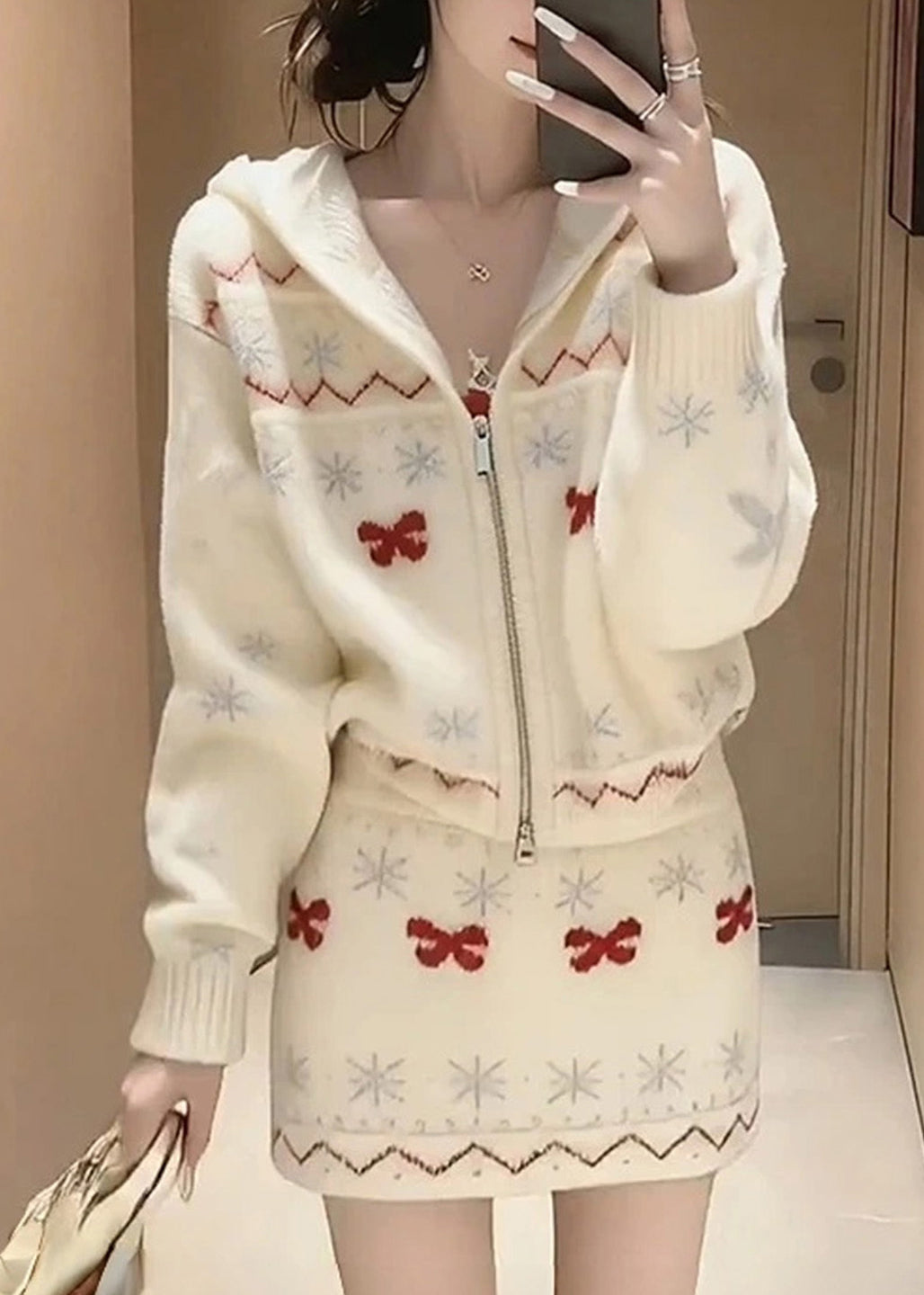 Classic Vintage Sweater with a Flattering Fit