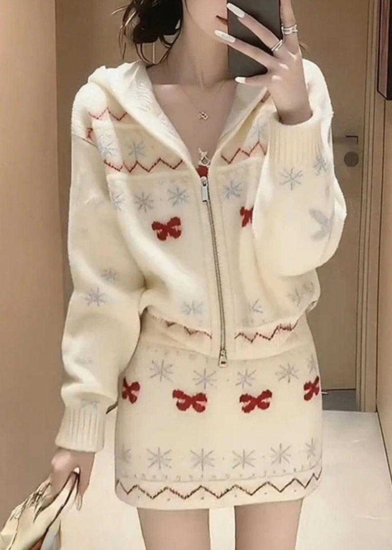 Classic Vintage Sweater with a Flattering Fit