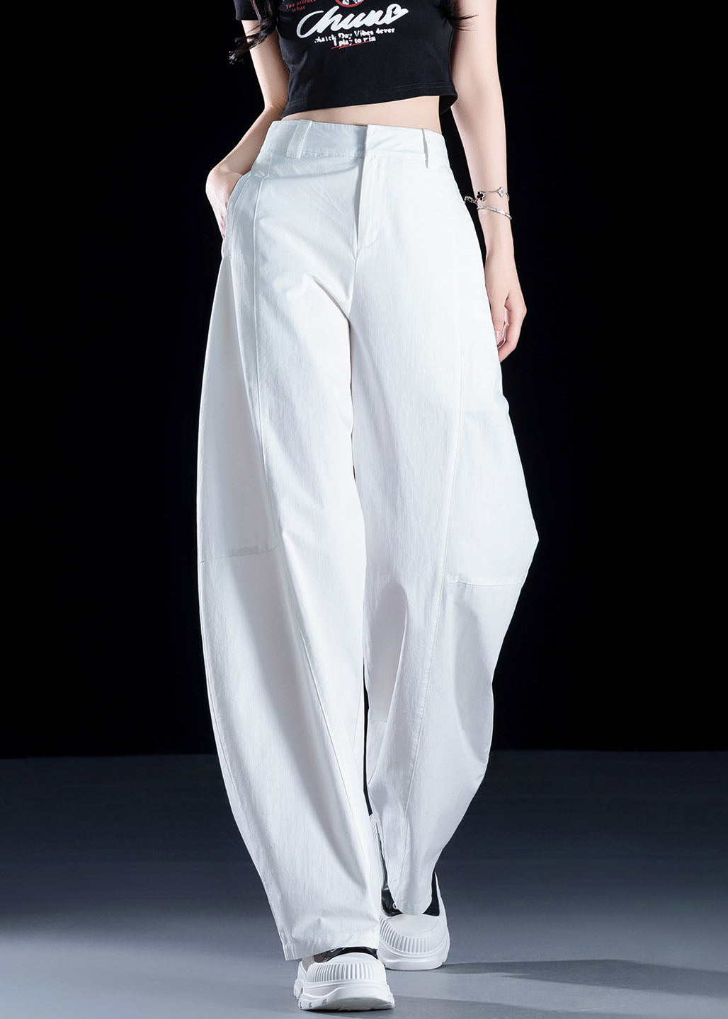Beautifully Finished Pants in a Timeless Design