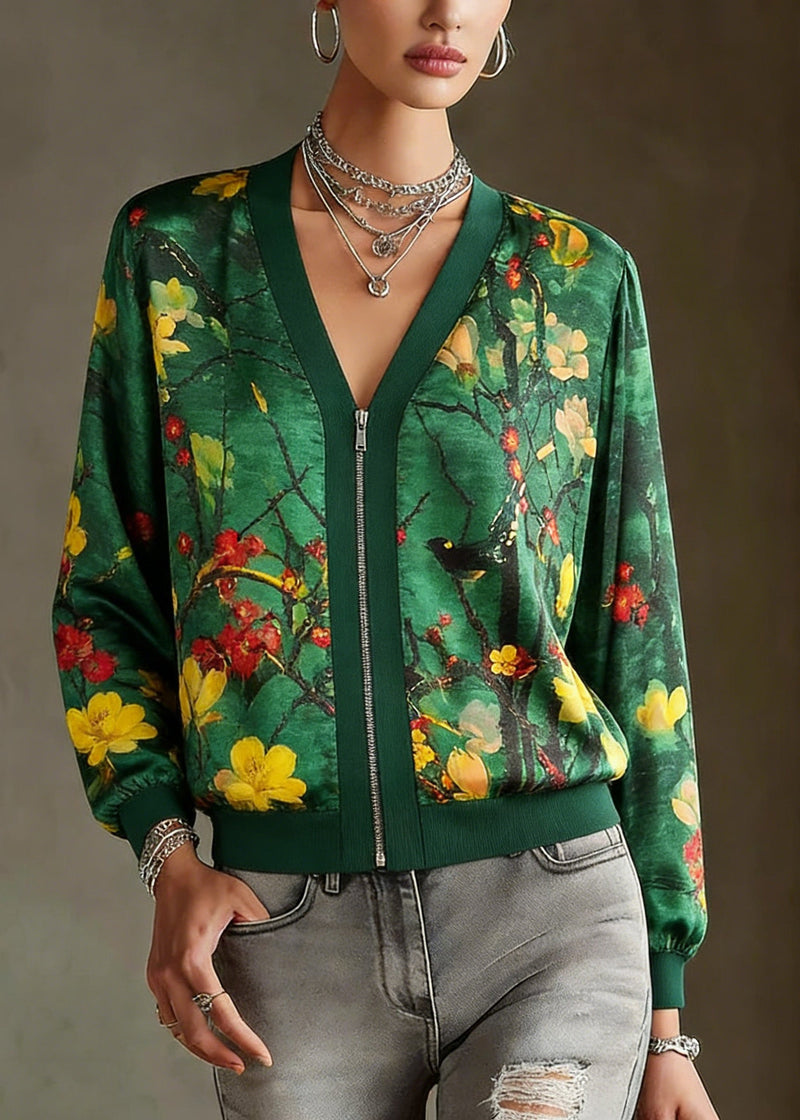 Beautifully Finished Coat in a Timeless Design