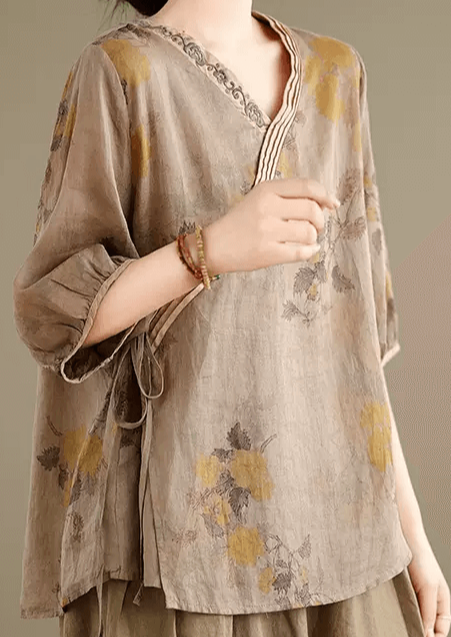 Well Tailored Blouse with a Graceful Silhouette