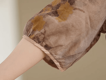 Well Tailored Blouse with a Graceful Silhouette