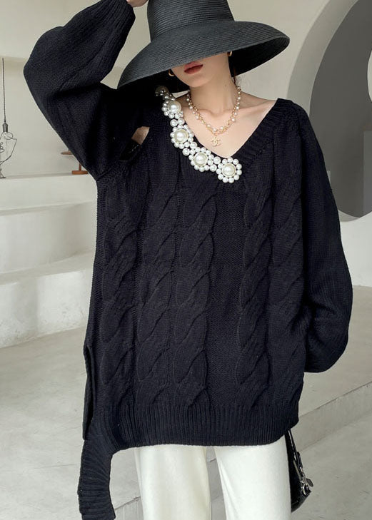 Well Tailored Sweater with a Graceful Silhouette