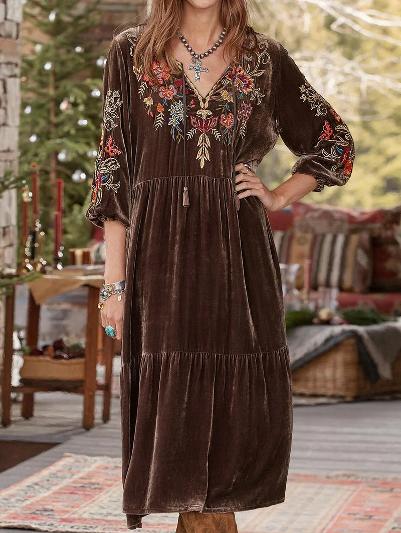 Effortlessly Elegant Dress with a Timeless Design