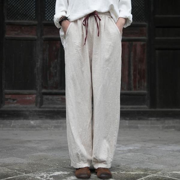Well Tailored Pants with a Graceful Silhouette