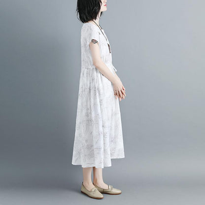 Effortlessly Elegant Dress with a Timeless Design
