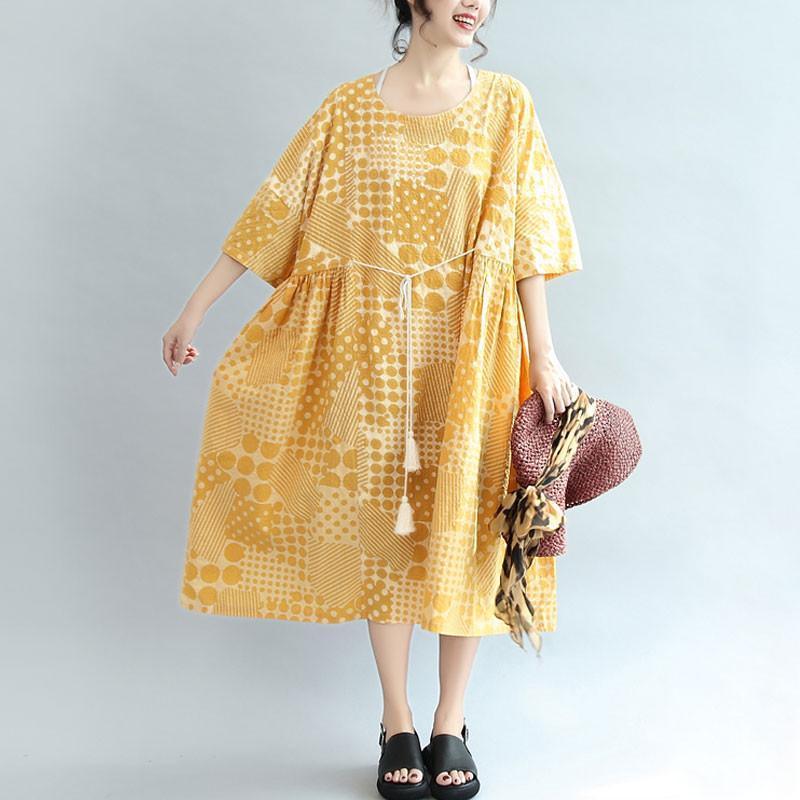 Classic Vintage Dress with a Flattering Fit