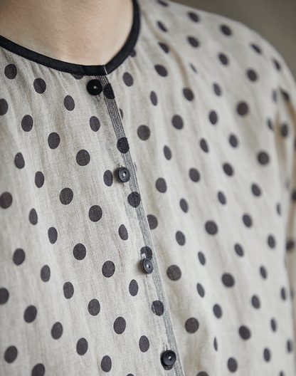 Classic Vintage Blouse with a Flattering Fit