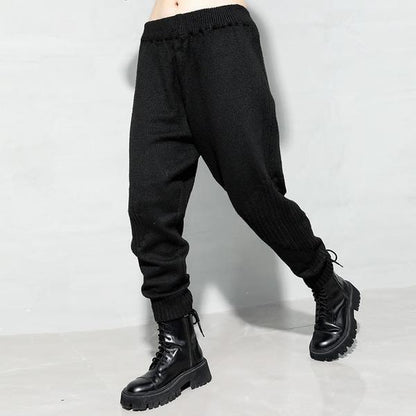 Well Tailored Pants with a Graceful Silhouette