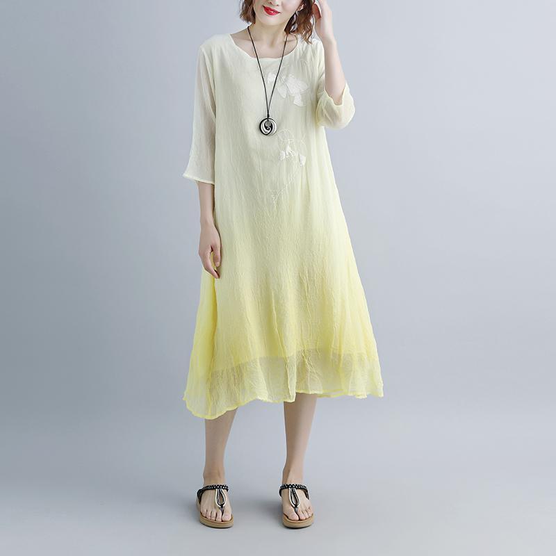 Beautifully Finished Dress in a Timeless Design