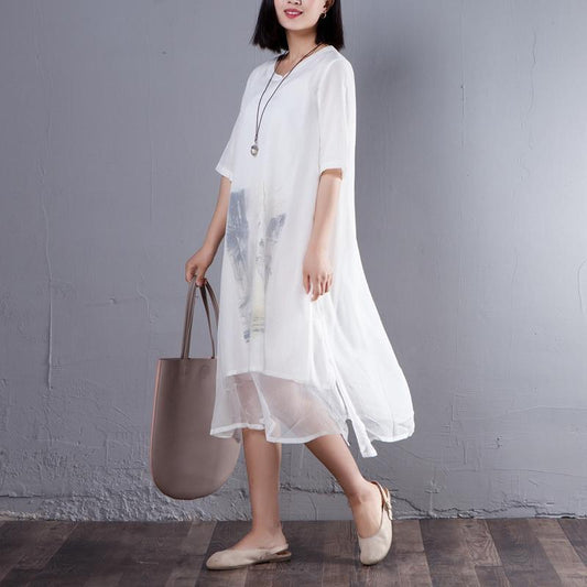 Beautifully Finished Dress in a Timeless Design