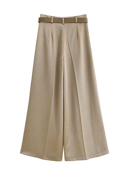 Sophisticated Pants with a Clean Classic Look