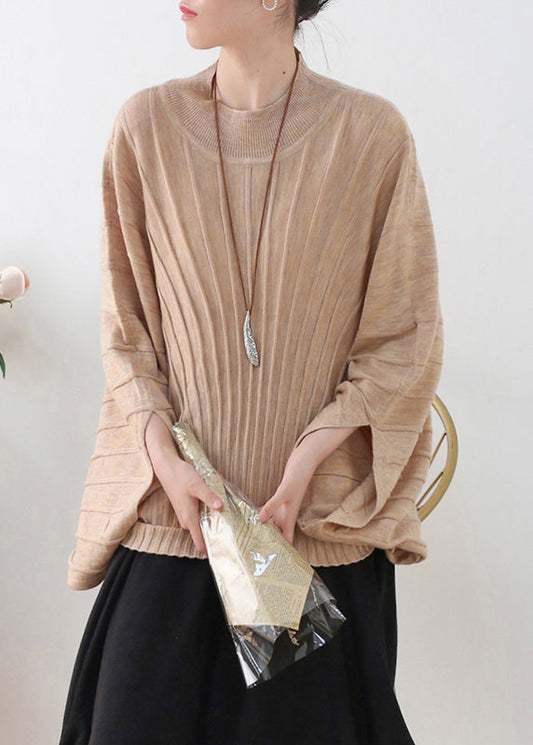Effortlessly Elegant Top with a Timeless Design