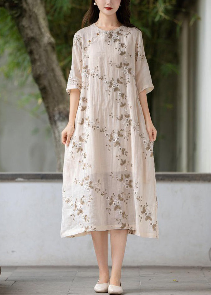 Beautifully Finished Dress in a Timeless Design