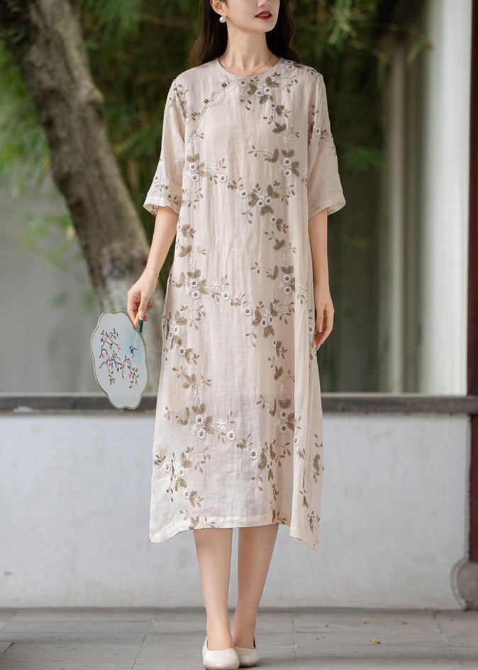 Beautifully Finished Dress in a Timeless Design