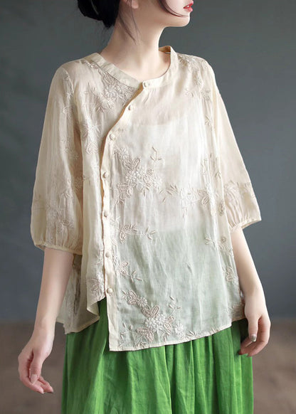 Well Tailored Blouse with a Graceful Silhouette