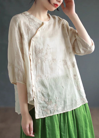 Well Tailored Blouse with a Graceful Silhouette