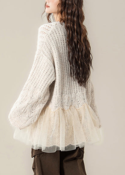 Classic Vintage Sweater with a Flattering Fit