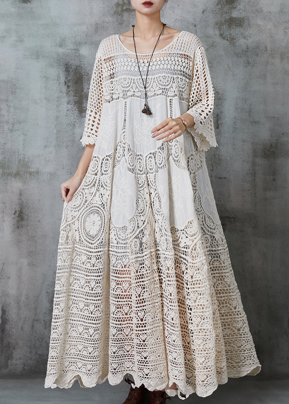 Effortlessly Elegant Dress with a Timeless Design