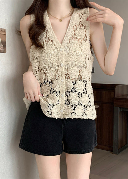 Effortlessly Elegant Garment with a Timeless Design