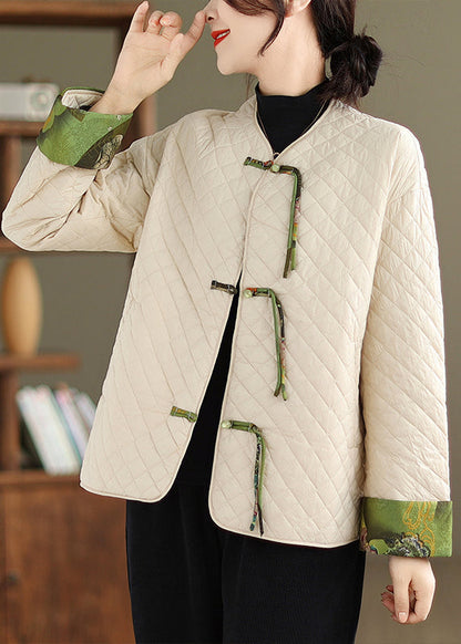 Effortlessly Elegant Coat with a Timeless Design