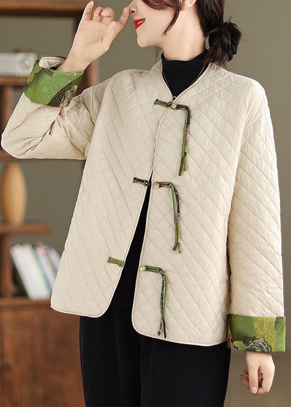 Effortlessly Elegant Coat with a Timeless Design